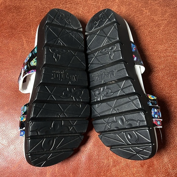 ALEGRIA BY PG LITE VITA SUGAR SKULLS SANDALS, WOMEN’S SIZE 9 - Picture 4 of 12